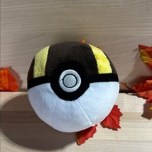Hyper Ball Pokeball Pokemon Plush Tomy 5” Black Yellow Nintendo